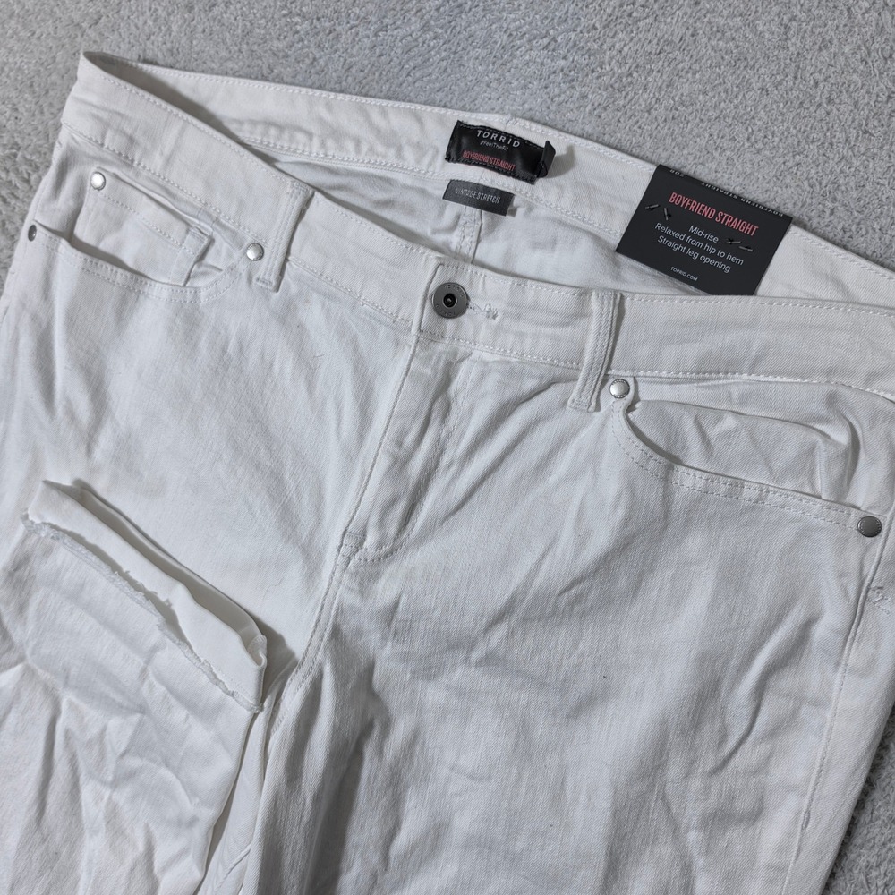 NEW Torrid Boyfriend Straight Jeans Women 20R White Vintage Stretch‎ 44/27
